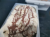 Eiscreme mit Topping