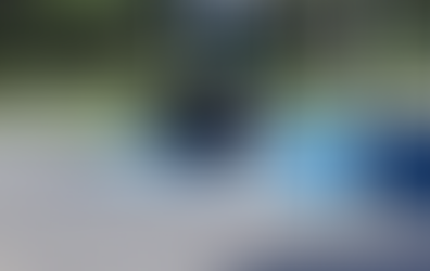 Carro amanhece 'enroscado' em pista de skate em Sorocaba; prefeitura tenta achar dono