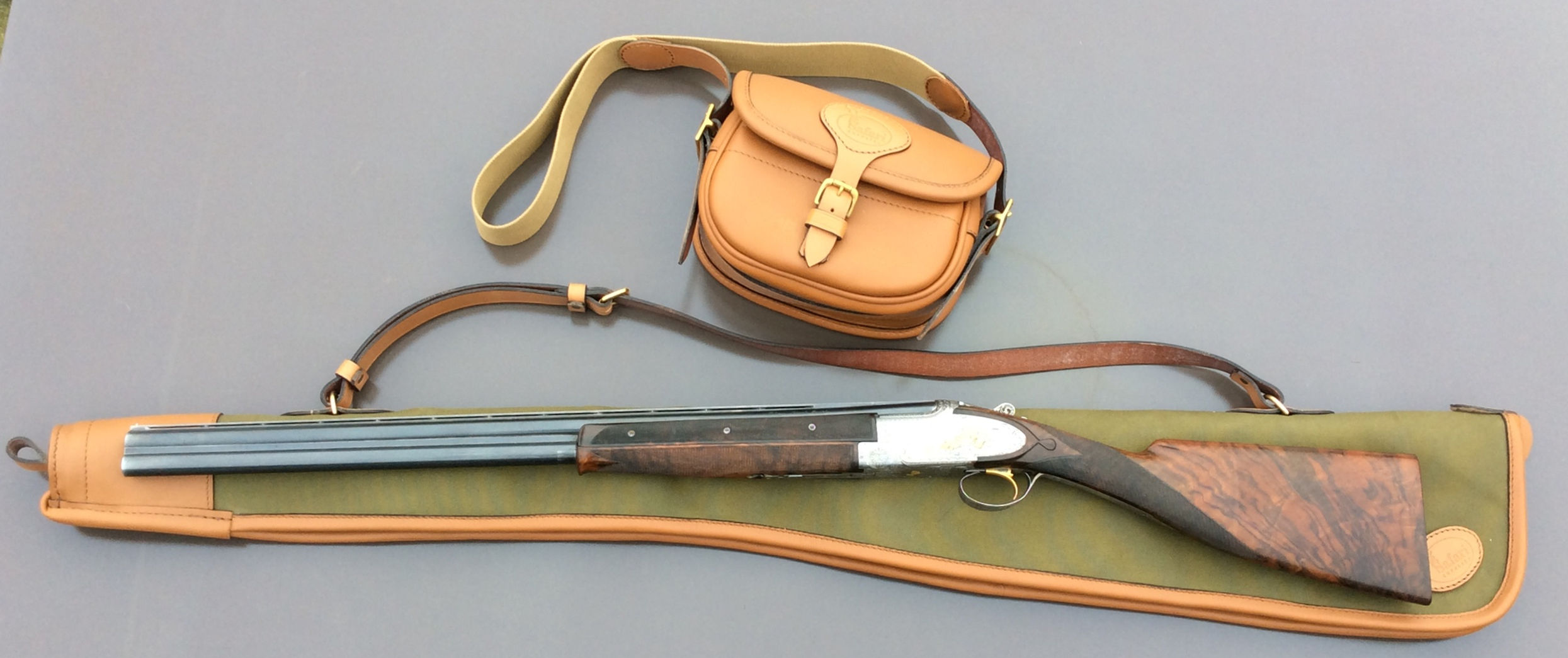 English shotgun slip in canvas and leather