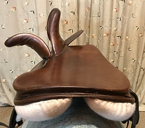 carla keyhole back.jpg