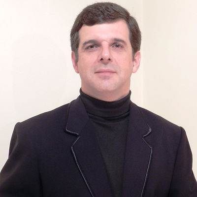Eduardo Bello.jpg