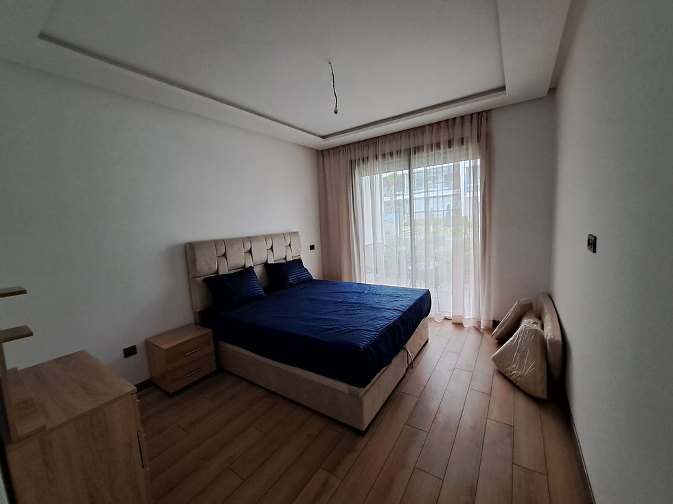Miniature : Magnifique appartement meublé en rez-de-jardin, front de mer – Résidence haut st