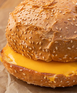 GRILLEDCHEESE_NESSYBURGERS_111322_9612_edited.jpg
