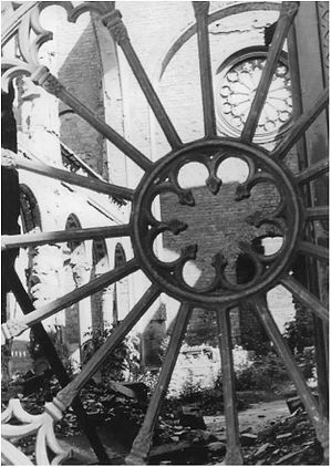 Kristallnacht synagogue.jpg