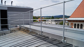 ROOFWALK mit Geländer