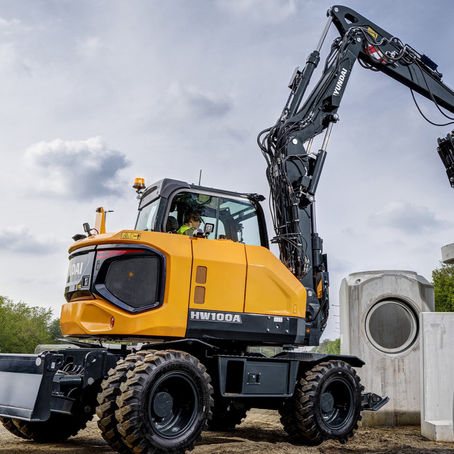 Hyundai HW100A wheeled excavator