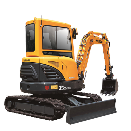 Hyundai R35Z-9A vs. Kubota U35-4: True Zero Tail Swing vs. Tight Tail Swing