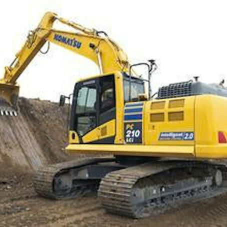 Komatsu PC210LCi-11 excavator, official Komatsu product image