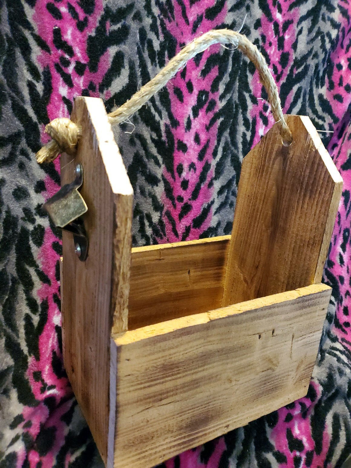 Wooden 6pk holder w/ bottle opener