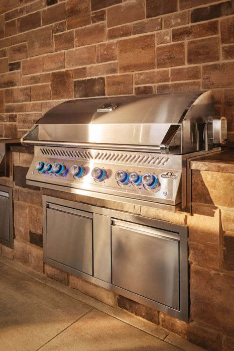 Thumbnail: Built-in 700 series 44 rb propane gas grill with dual infrared rear burners, sta