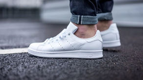 2023年男士街頭4大必備單品推介 運動球鞋、圖案T恤、牛仔外套