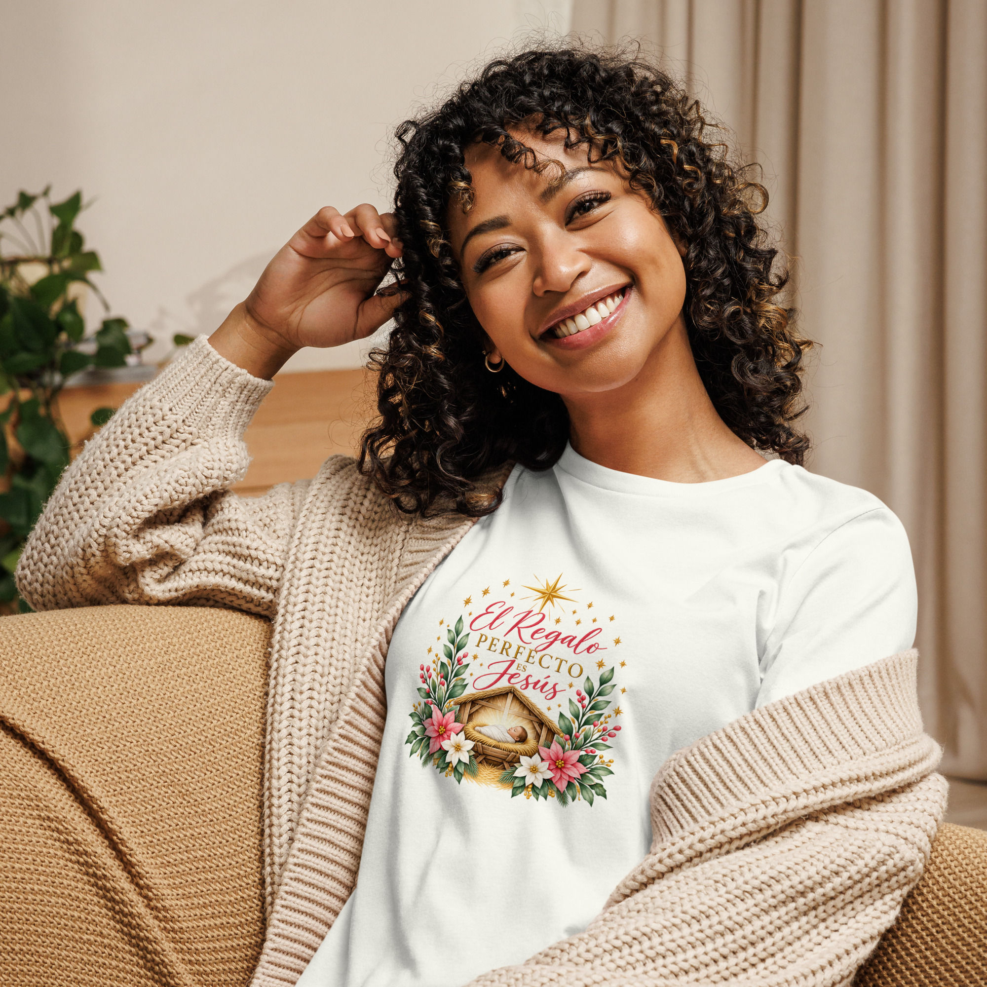 El Regalo Perfecto | Camiseta Navideña Cristiana para Mujer