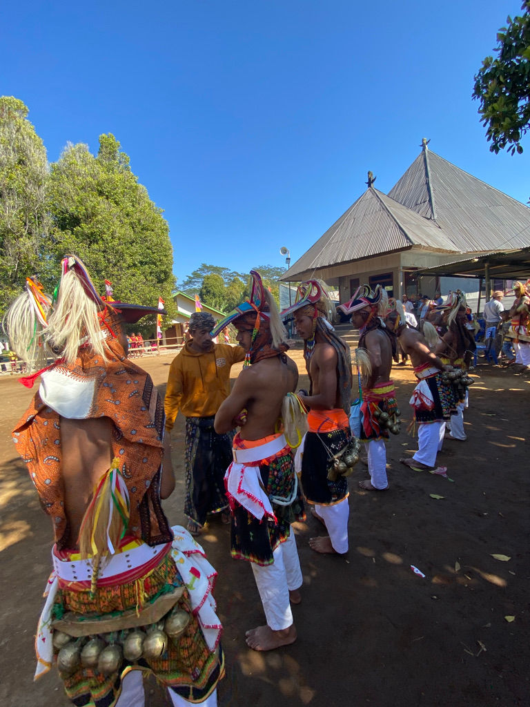 5F37CEB8-46E2-4C3C-A4ED-5A615B42AA6E_1_105_c