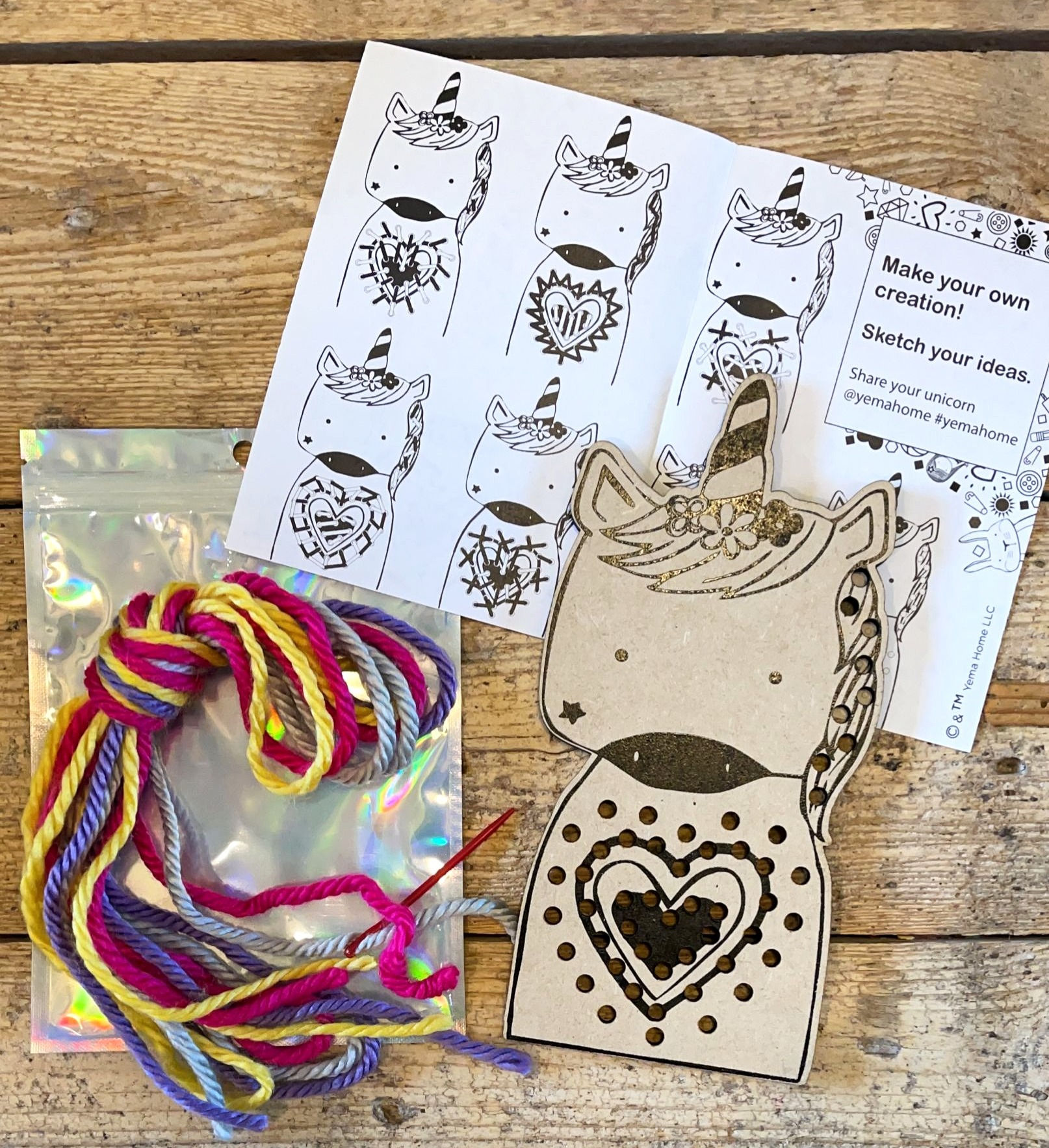 UNICORN Cross Stitch Craft Kit (Patterns, needle & yarn included)