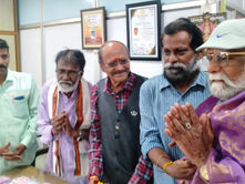 வசனகர்த்தாவும், நடிகருமான அப்பா பாலாஜிக்கு வாழ்த்து கூறிய சினிமா பிரபலங்கள்.