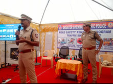 சென்னை - போக்குவரத்து தெற்கு மாவட்டம்,சக்திவேல் ஐபிஎஸ் தலைமையில் விழிப்புணர்வு நிகழ்ச்சி நடைபெற்றது.