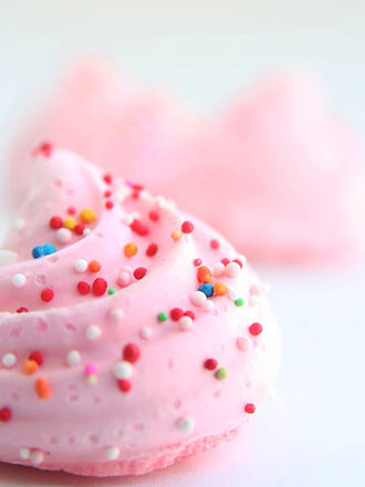 Meringue Kiss 2