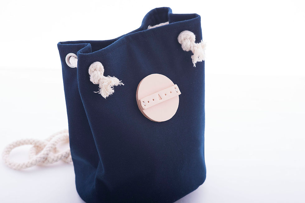 縮圖：Island Workbench 島中坊研 長洲 皮 皮革 帆布 canvas cheung chau 長洲 黑 navy lady girl gift 女士 女朋友 禮物 手提 handle 免郵 free shipping  圓筒 袋 circl