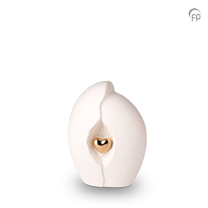 Kindred Heart Small Urn
