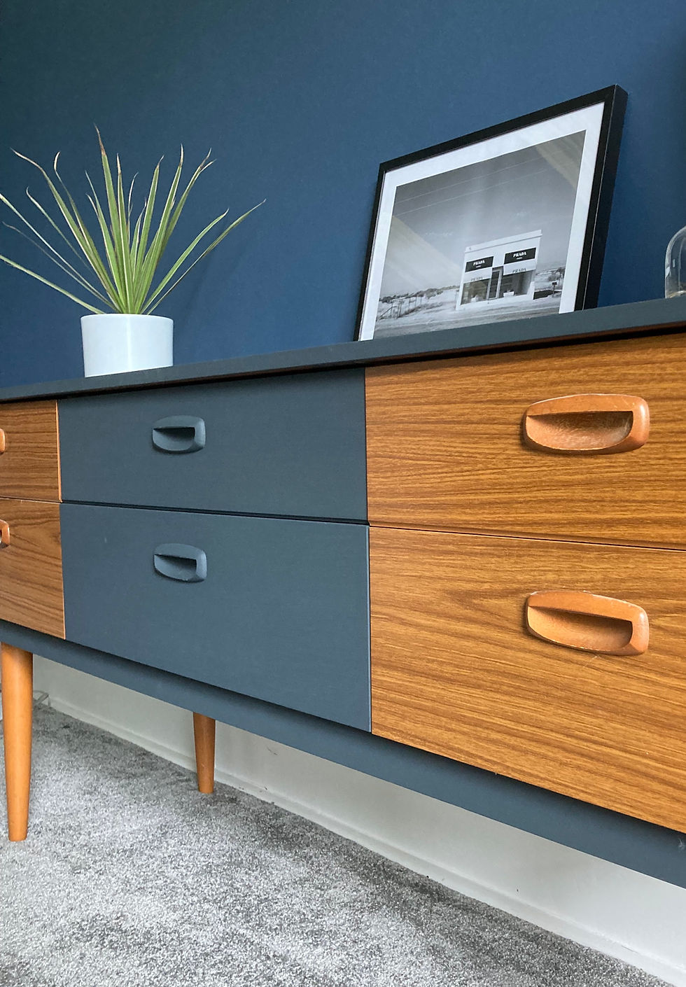 Thumbnail: Mid Century Retro Vintage Schreiber 6 drawer Sideboard