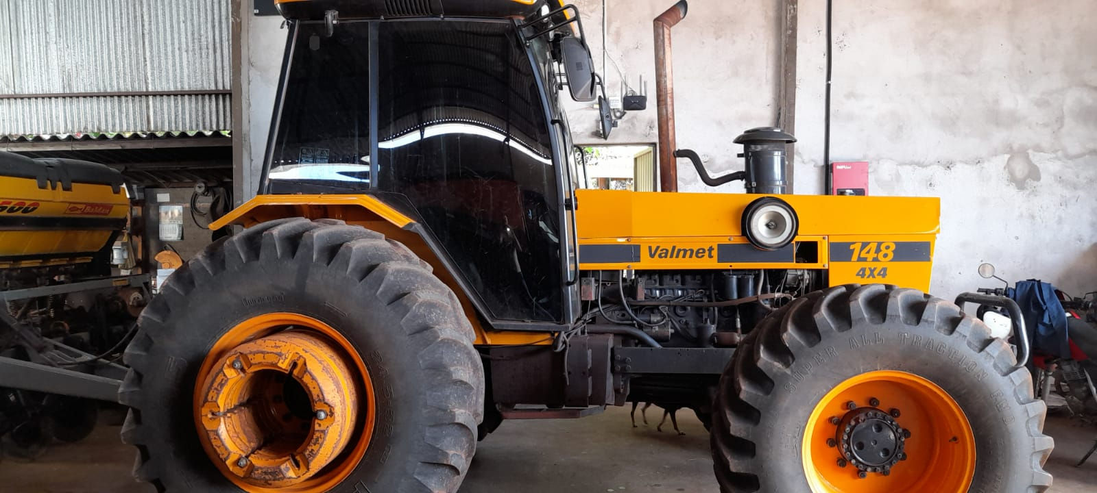 Trator Valmet 148