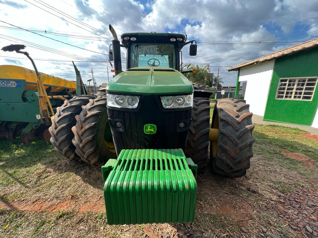 TRATOR JOHN DEERE 8335R