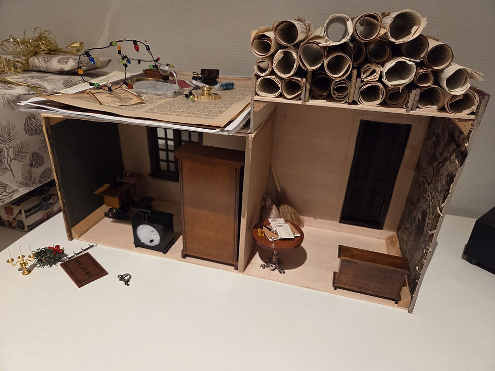 Prøve opstilling - inden jeg begyndte at lave gulv og klister papir på væggene.