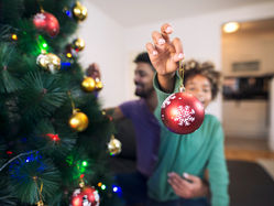Festas de fim de ano: confira dicas de decoração de Natal para prevenção de incidentes elétricos
