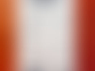 Inviting friends to enjoy Chinese performing art