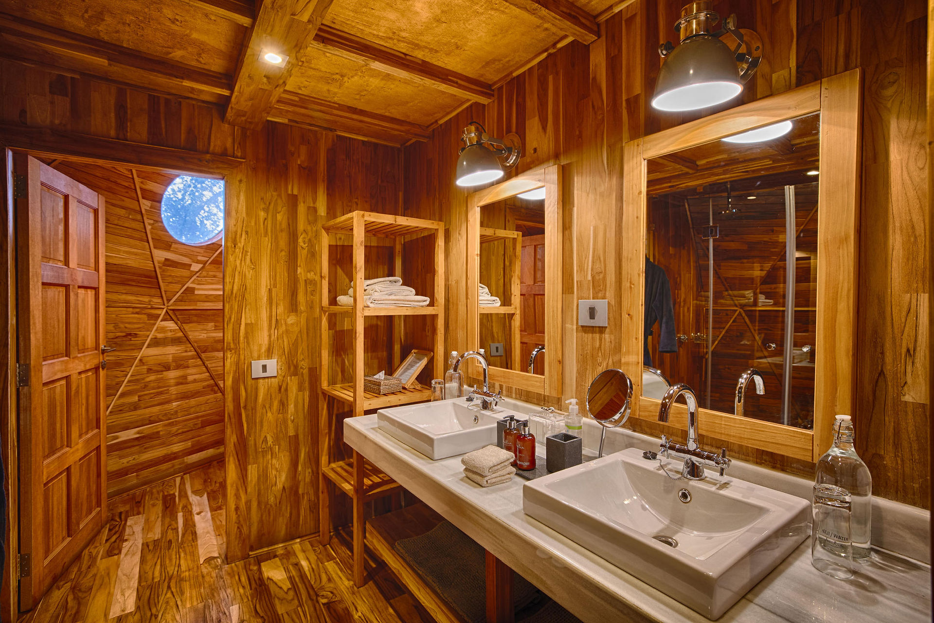 The Highlands Lodge - WashRoom