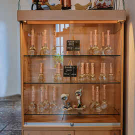 Teilausstellung des Hofladens der Klützer Mühle: Brände der Landstreicher-Serie