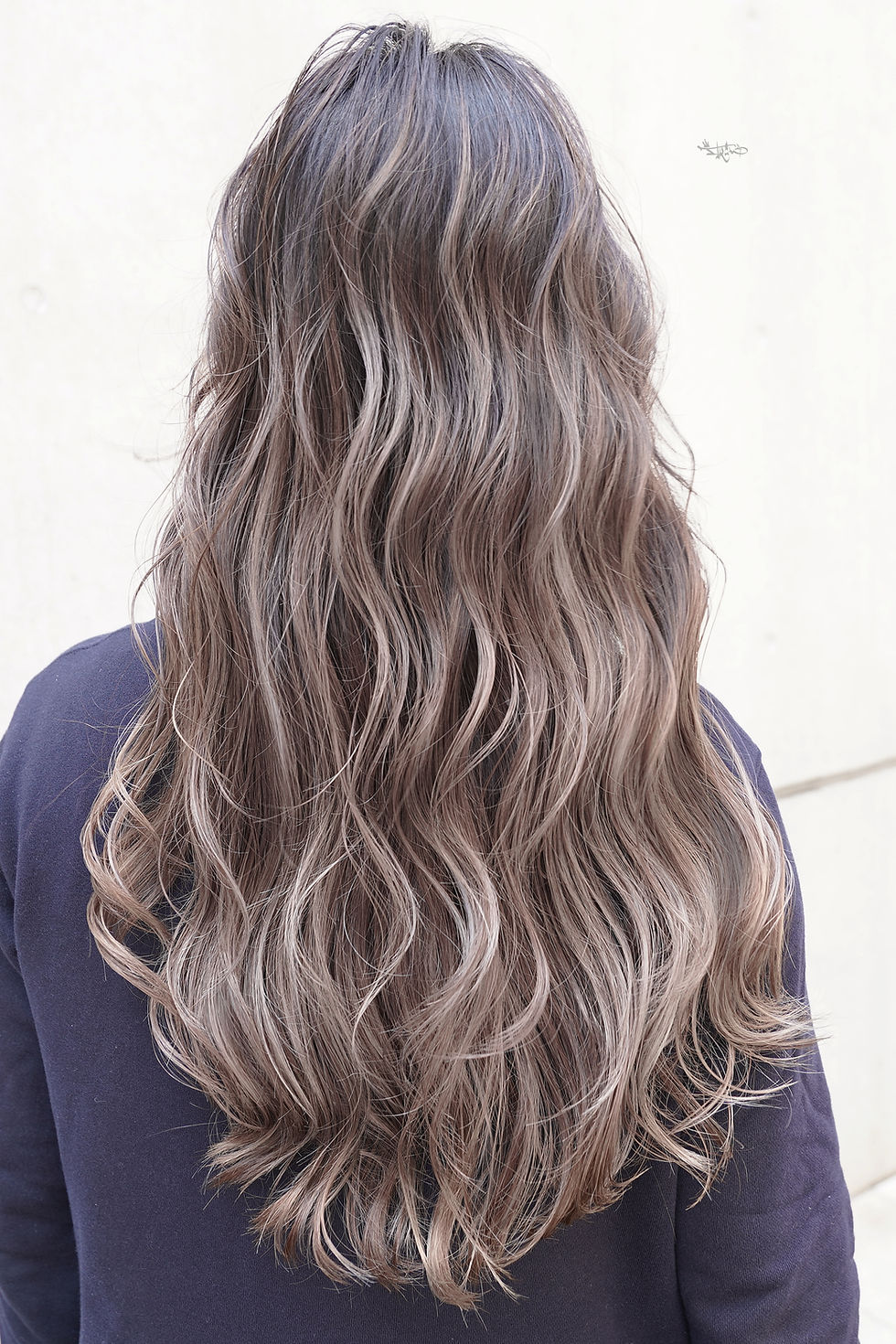 バレイヤージュ外国人風カラーがうまい表参道の美容室