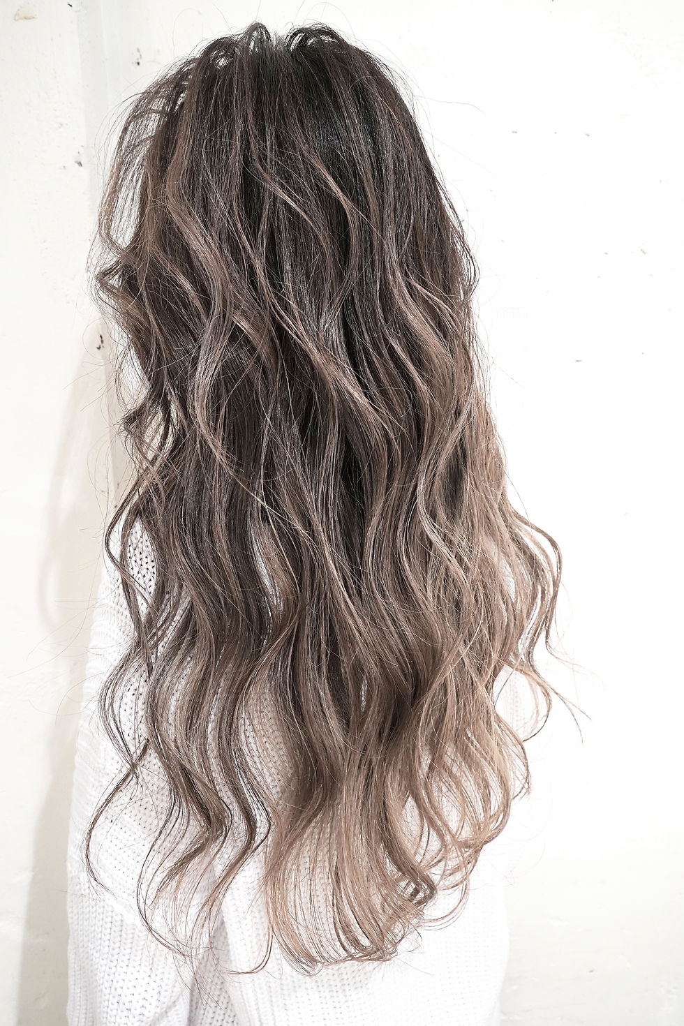 バレイヤージュ外国人風カラーうまい表参道美容室