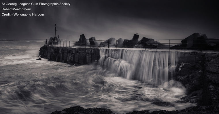 04-April_Montgomery Robert_Wollongong-Harbour.jpg