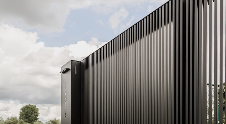 Swing Gate by ONZO®.jpg