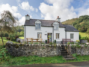 Brynglas cottage