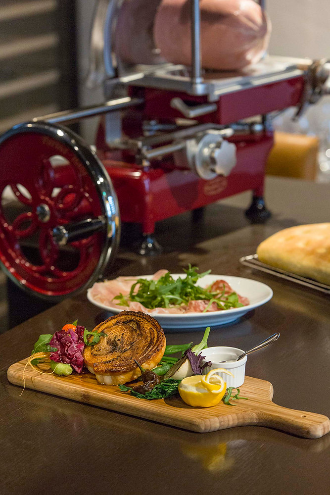 極上の生ハムからはじまる夜【Osteria Bar Vacanza／鴨宮】の画像