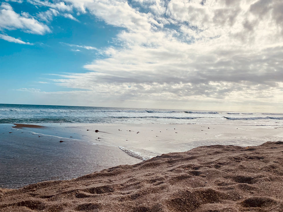 5 Grounding Techniques That Calm Anxiety Fast