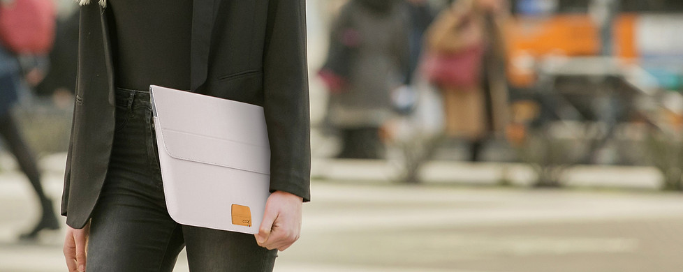 Stand sleeve canvas_lifestyle03v3.jpg
