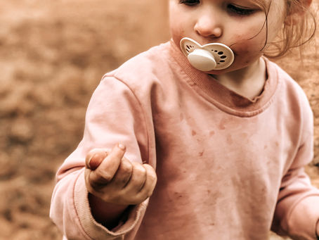 What to Wear for Authentic Family Photos in the Tri-Cities (And Why The "Perfect" Outfit May Not Be What You Think)