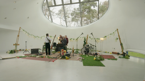 Resonance still 1