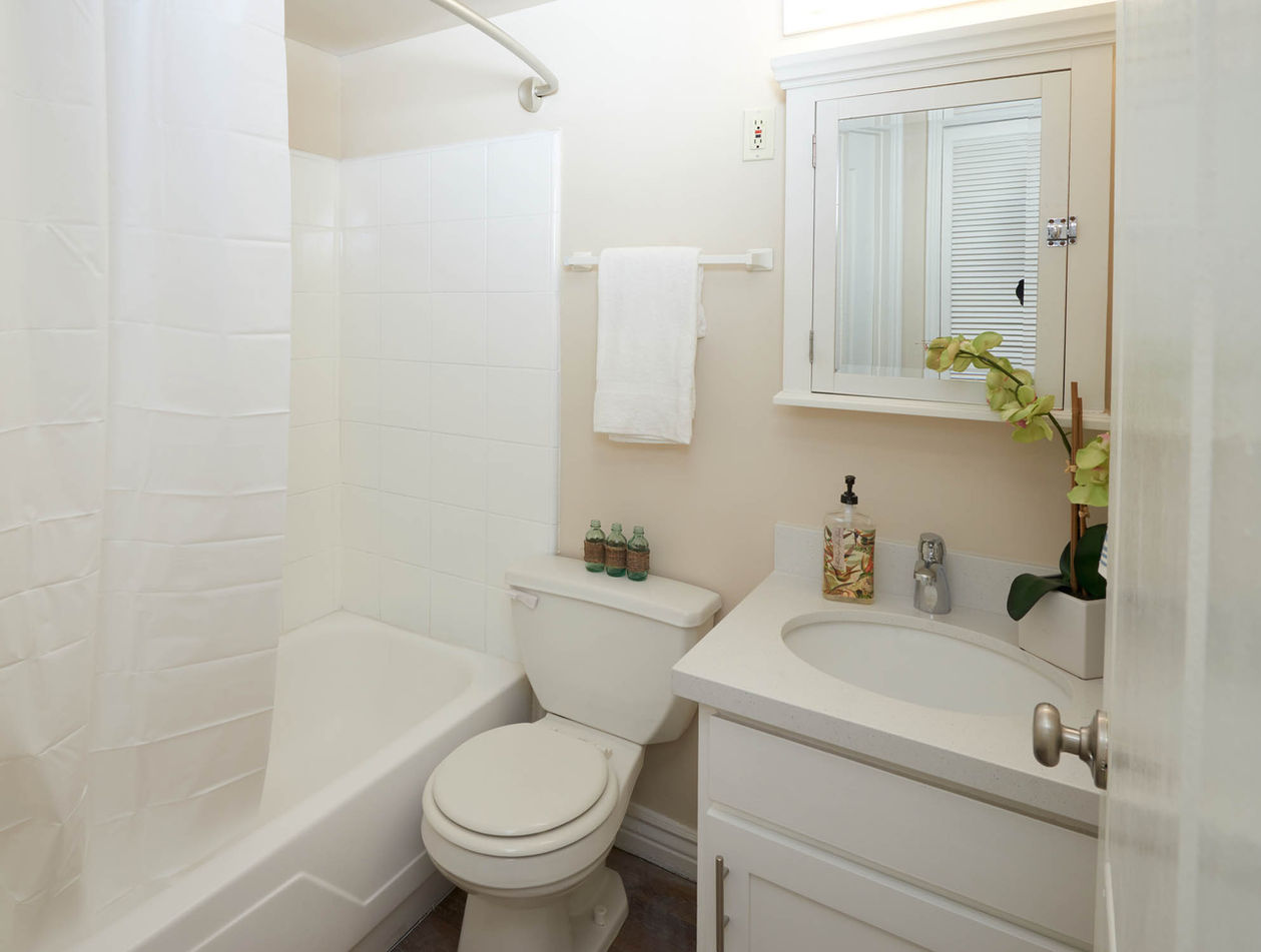 Martin_bathroom _1_0049.jpg