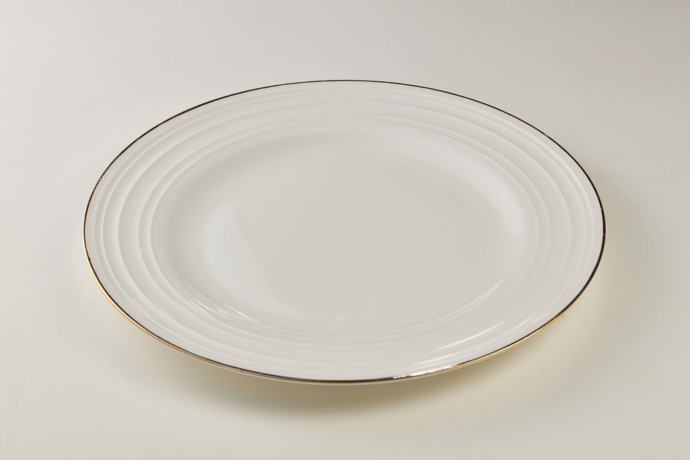 L3.00.36金邊波紋圓瓷盤（大）