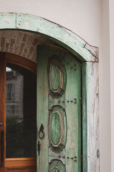 The Farm Italy Restaurant Huntington NY:   Door Closeup 