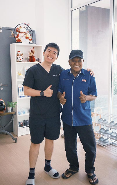 Satisfied  Pateint with our Physiotherapist 2