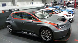 poseur d'adhésifs covering