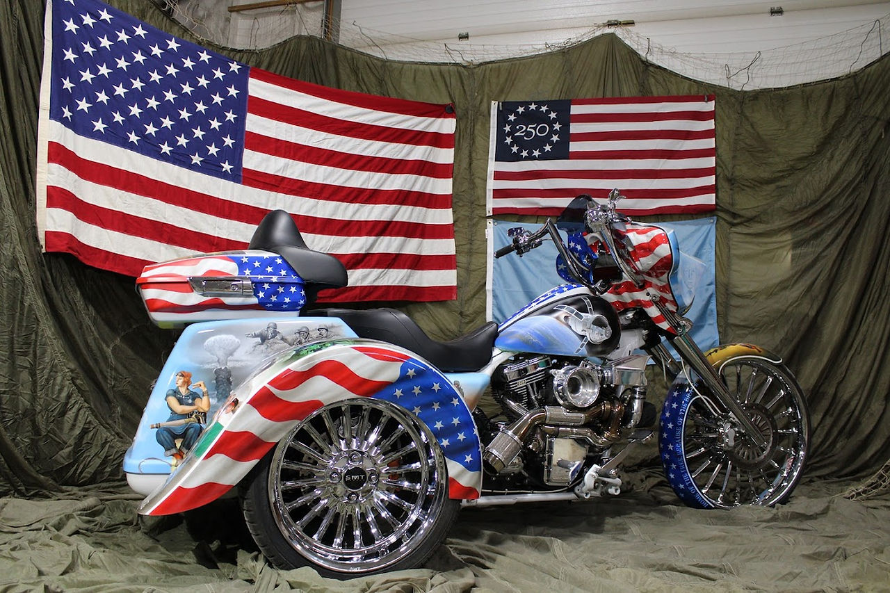 Two Chins custom turbocharged 2010 Harley-Davidson trike airbrushed by renowned artist Mickey Harris that chronicles 250 years of American history