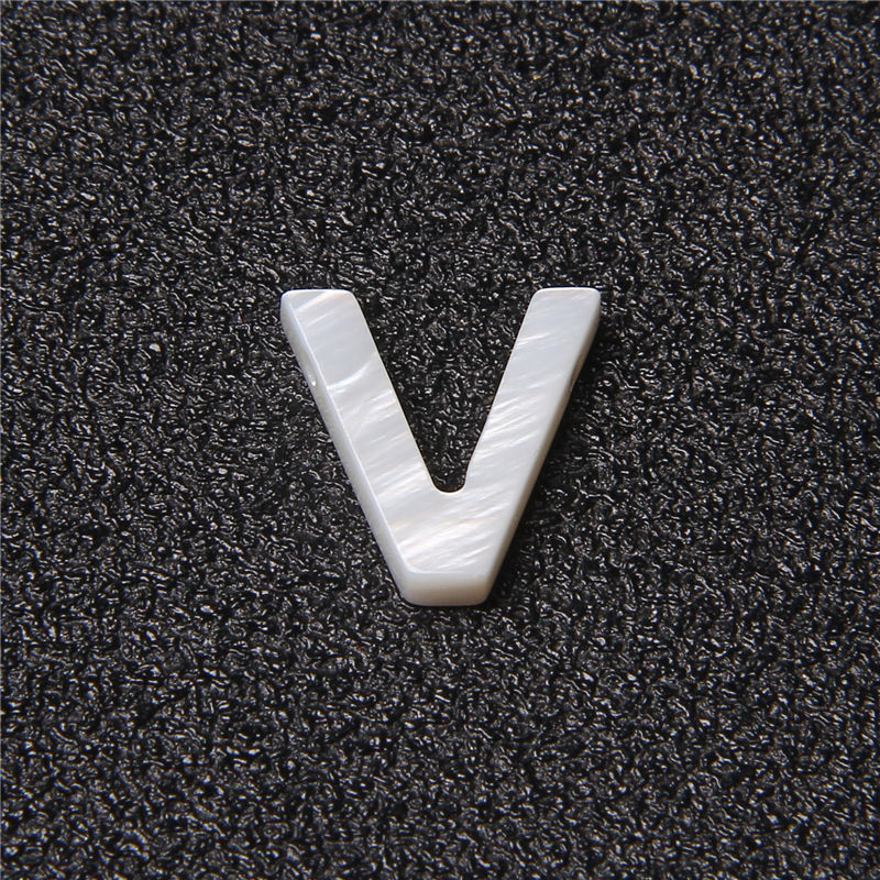 الصورة المصغرة: 26 Capital Letter Set Shell Beads Natural Mother Of Pearl Bead For Jewelry