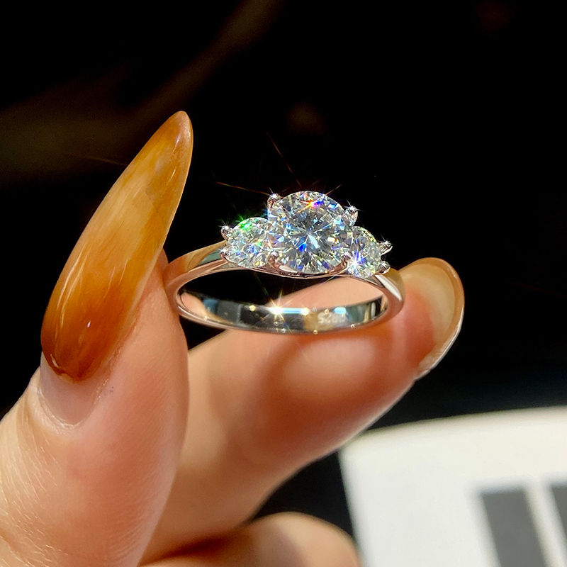Miniatura: 1CT Brilliant Certified Round Moissanite Diamond Wedding Rings For Women