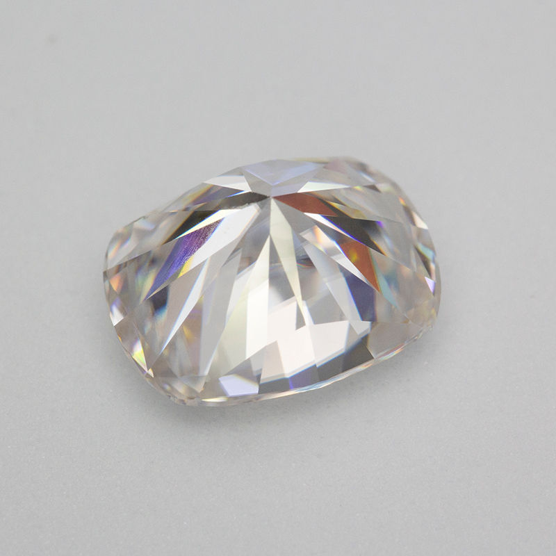 Miniaturbild: D Color Cushion Cut Moissanite Stone with Certificate 1.0-5.0ct VVS1 Moissanite